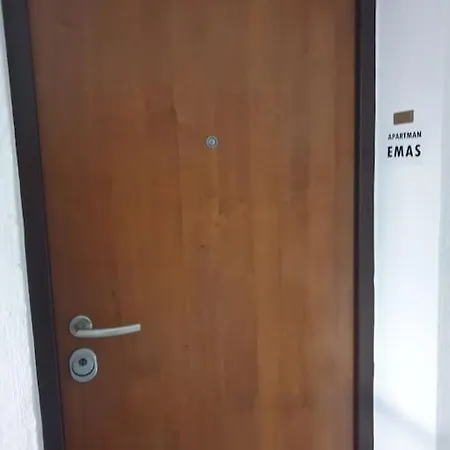 Luxury Emas Old Town Dream View Appartement *