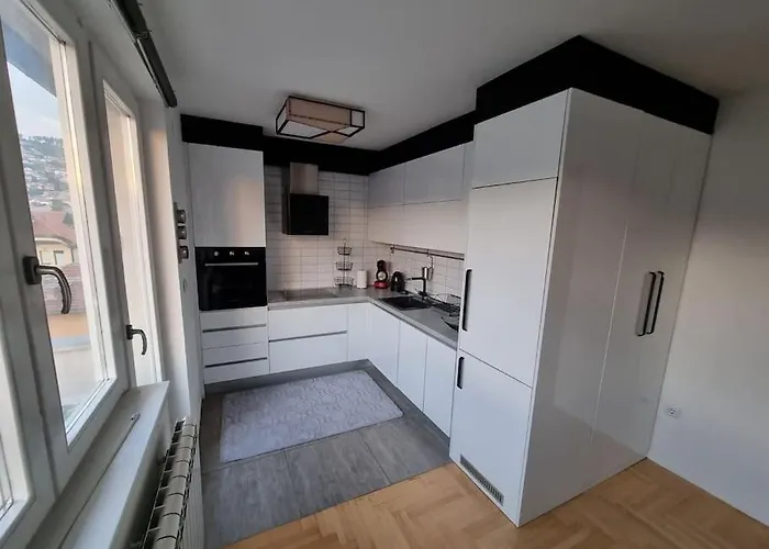 Luxury Emas Old Town Dream View Apartment