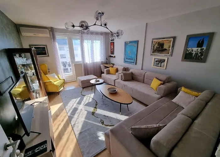 Luxury Emas Old Town Dream View Apartment