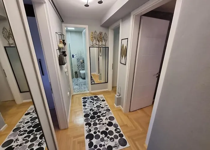 Luxury Emas Old Town Dream View Apartment